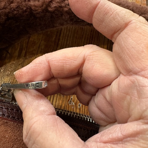 Marc by Marc Jacobs shearling bag. - Picture 12 of 13